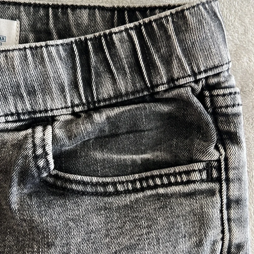 Boys Old Navy Slim Shorts Gray Size 10